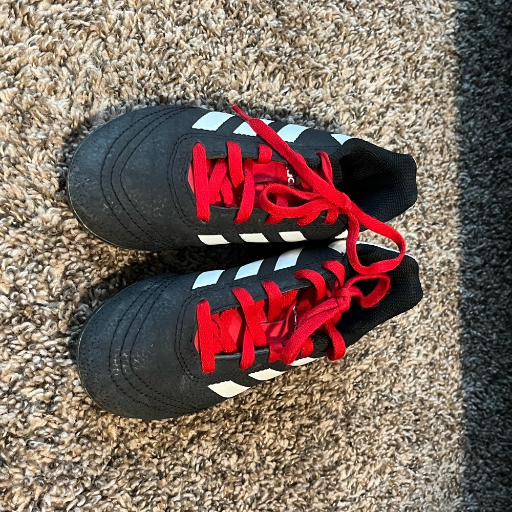 Boys Adidas Soccer Cleats!!